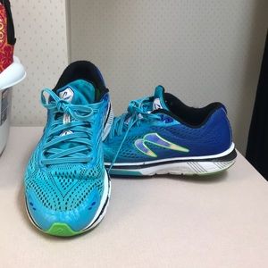 Women’s Newton Gravity 8 (Latest Model)